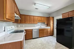 353 Smokewood Wy, Newnan, GA 30263 - Photo 7