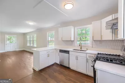 396 Forrest Ridge Drive NW, Atlanta, GA 30318 - Photo 9