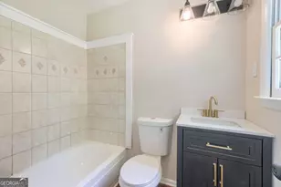 396 Forrest Ridge Dr NW, Atlanta, GA 30318 - Photo 17