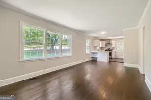 396 Forrest Ridge Dr NW, Atlanta, GA 30318 - Photo 5