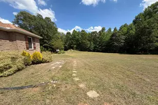 402 Renee Rd, Pendergrass, GA 30567 - Photo 5