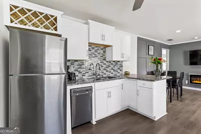 1111 Valley View Road SE, Atlanta, GA 30315 - Photo 7