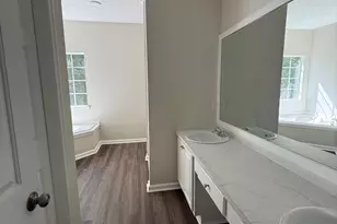 8106 Wynfield Dr, Jonesboro, GA 30238 - Photo 5