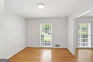 7265 Thornhill Ln NE, Sandy Springs, GA 30328 - Photo 23