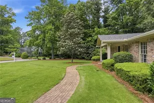 7265 Thornhill Ln NE, Sandy Springs, GA 30328 - Photo 39