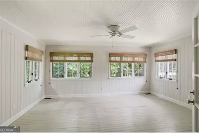 7265 Thornhill Lane NE, Sandy Springs, GA 30328 - Photo 11