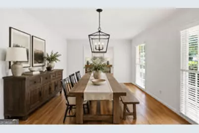 7265 Thornhill Lane NE, Sandy Springs, GA 30328 - Photo 3