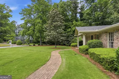 7265 Thornhill Lane NE, Sandy Springs, GA 30328 - Photo 39