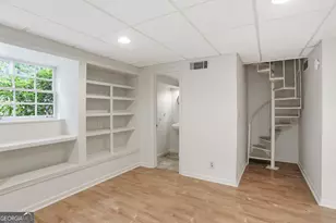7265 Thornhill Ln NE, Sandy Springs, GA 30328 - Photo 29