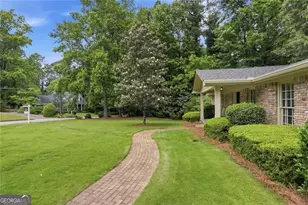 7265 Thornhill Ln NE, Sandy Springs, GA 30328 - Photo 39