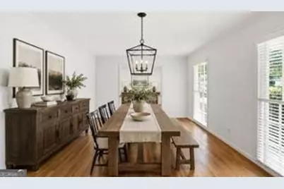 7265 Thornhill Lane NE, Sandy Springs, GA 30328 - Photo 3