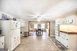 8494 Lower Thomaston Rd, Lizella, GA 31052 - Photo 15