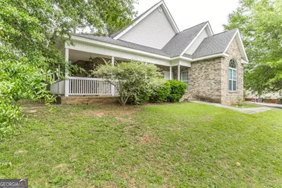 211 Cade Terrace, Warner Robins, GA 31088 - Photo 3