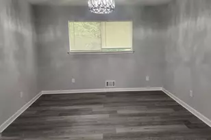 113 Hawthorne Dr, Riverdale, GA 30274 - Photo 3