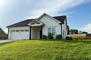 308 North Point Cir, Hartwell, GA 30643 - Photo 1