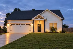 308 North Point Cir, Hartwell, GA 30643 - Photo 1