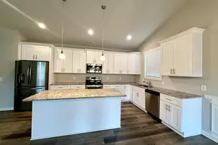 308 North Point Cir, Hartwell, GA 30643 - Photo 5