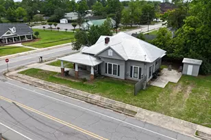 212 N Caswell, Glennville, GA 30427 - Photo 1