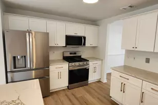 685 Washington Dr, Jonesboro, GA 30238 - Photo 9