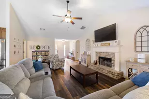 802 Brandon Dr, Winder, GA 30680 - Photo 9