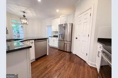 2298 Camden Drive SW, Marietta, GA 30064 - Photo 13