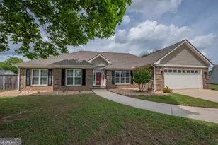 107 Blackberry Ln, Warner Robins, GA 31093 - Photo 1