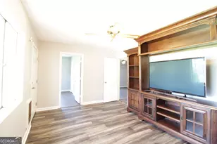 136 Morris Dr, Alma, GA 31510 - Photo 13