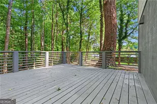 1027 Mainstreet Lake Dr, Stone Mountain, GA 30088 - Photo 29