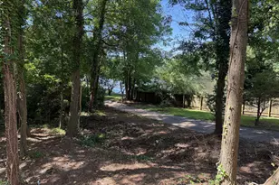 1027 Mainstreet Lake Dr, Stone Mountain, GA 30088 - Photo 31