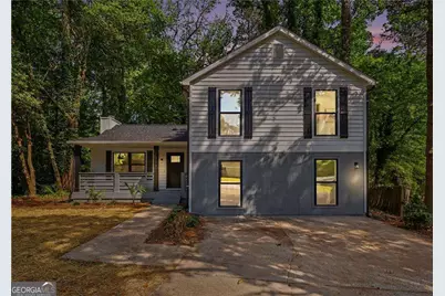 1027 Mainstreet Lake Drive, Stone Mountain, GA 30088 - Photo 1