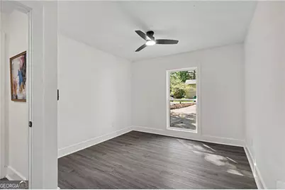 1027 Mainstreet Lake Drive, Stone Mountain, GA 30088 - Photo 19
