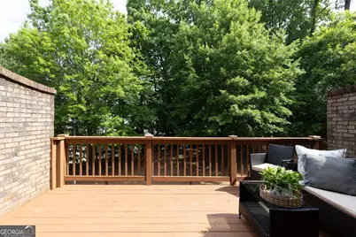 7280 Glisten Avenue, Atlanta, GA 30328 - Photo 9
