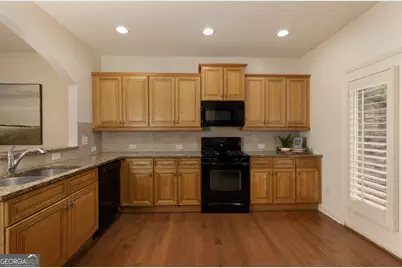 7280 Glisten Avenue, Atlanta, GA 30328 - Photo 7