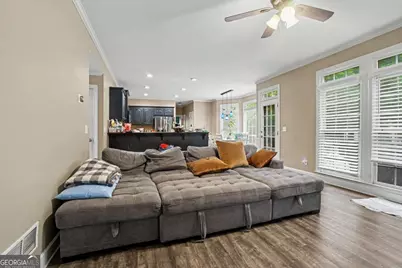 521 Richmond Place, Loganville, GA 30052 - Photo 3