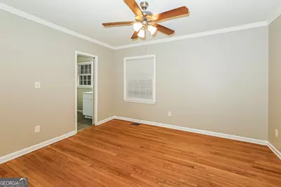 1752 Laurelwood Drive SW, Atlanta, GA 30311 - Photo 9