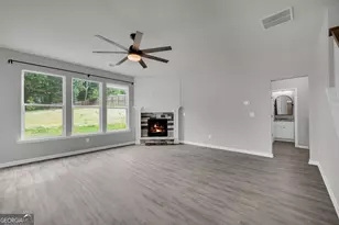 1729 Flagstone Ln, Conyers, GA 30012 - Photo 13