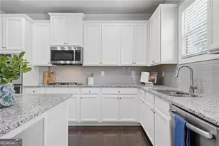 3860 Grandview Manor Dr, Cumming, GA 30028 - Photo 5