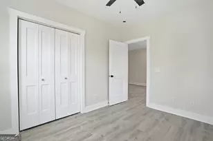 211 Jenks St, Savannah, GA 31415 - Photo 17