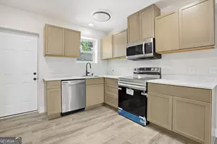 211 Jenks St, Savannah, GA 31415 - Photo 5