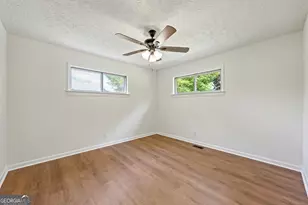 308 Fairview Rd, Brooks, GA 30205 - Photo 17