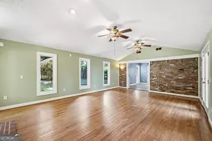 2109 Shady Ln, Tucker, GA 30084 - Photo 17