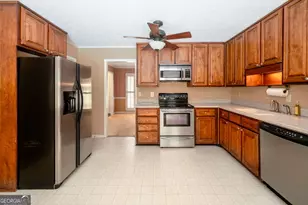 140 Stafford Ct, Fayetteville, GA 30215 - Photo 7