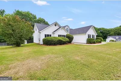 2001 Big Cypress Lane, Locust Grove, GA 30248 - Photo 3