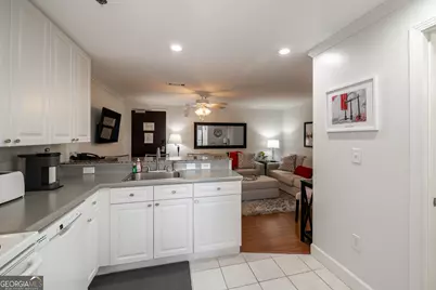250 W Broad Street #708, Athens, GA 30601 - Photo 9