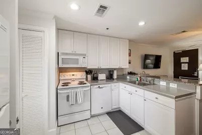 250 W Broad Street #708, Athens, GA 30601 - Photo 7