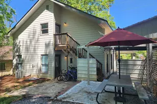 168 Poplar St, Buford, GA 30518 - Photo 27