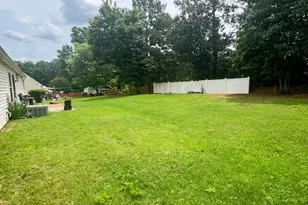 2759 Holly Berry Dr, Ellenwood, GA 30294 - Photo 15