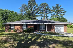 406 Hickory St, Springfield, GA 31329 - Photo 1