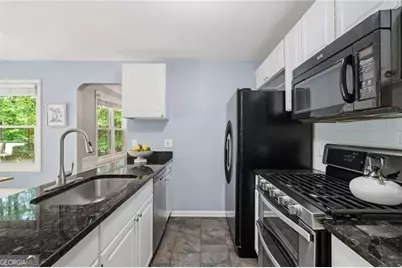 304 Rose Creek Way, Woodstock, GA 30189 - Photo 15