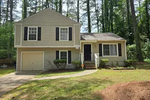 447 Sherwood Cir, Stone Mountain, GA 30087 - Photo 1